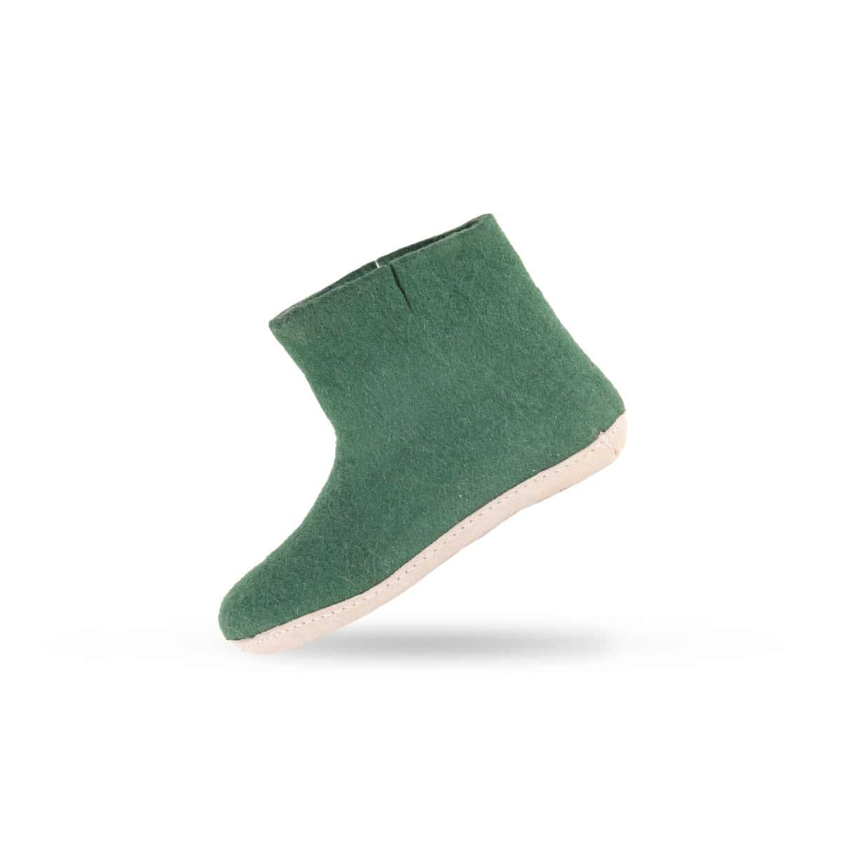 Håndlavede grønne uld støvler fra Shus.dk, lavet af 100% New Zealandsk uld, sikrer varme og komfort. Med skindsål. Dansk design.