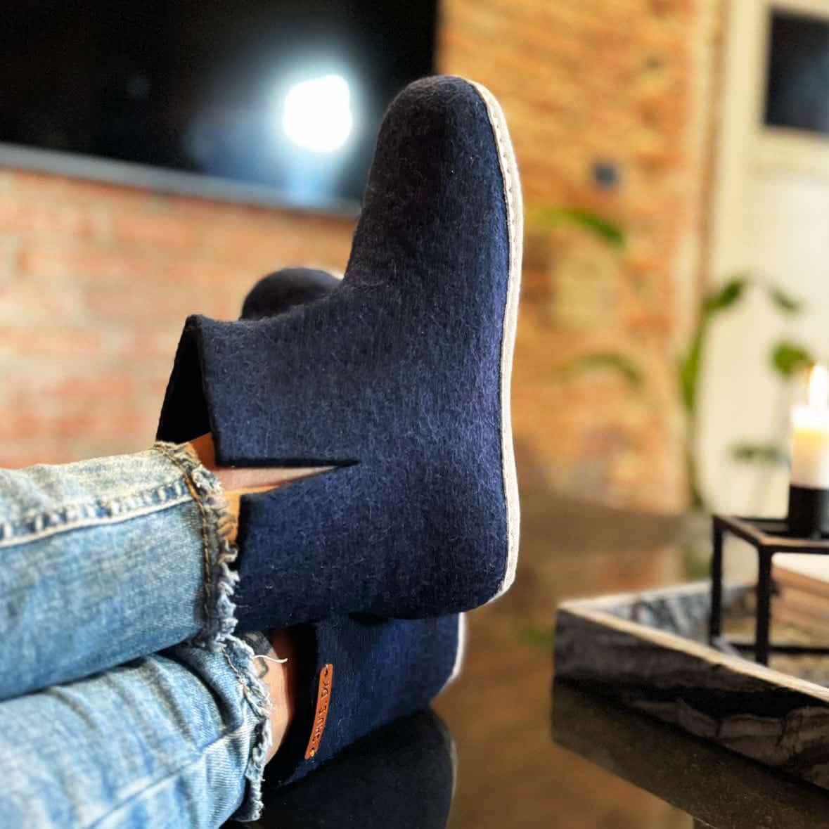 Blå uldstøvle (100% ren uld) - Model Blå m/sål i skind - Dansk Design fra SHUS