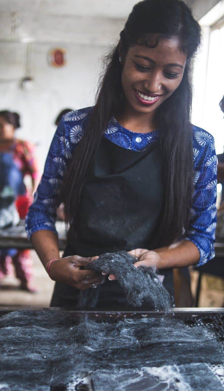 Ulden som shus.dk sko er lavet af, er 100% rent uld, fra får i New Zealand.