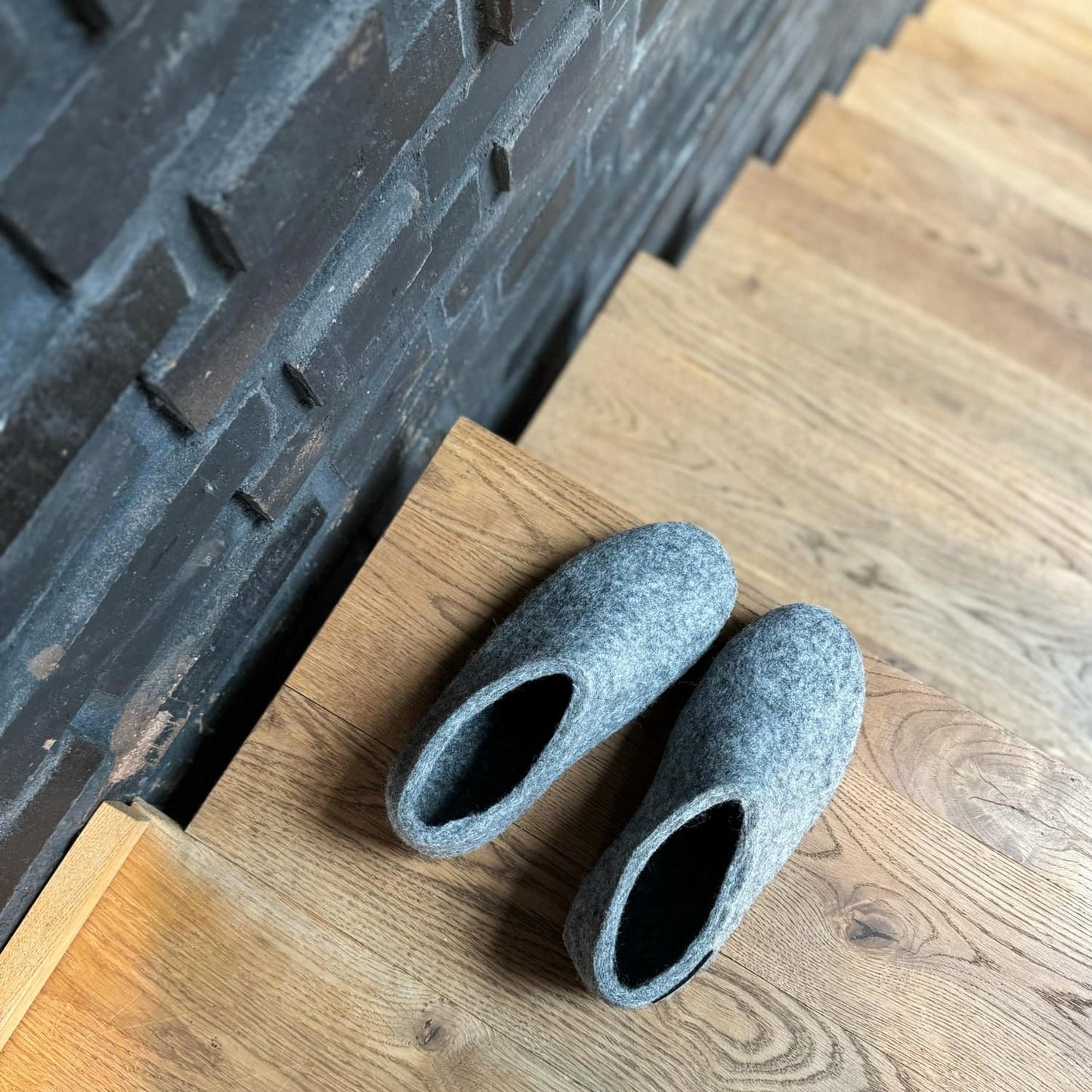 Uldhjemmesko (100% ren uld) - Model Grå m/sål i skind - Dansk Design fra SHUS