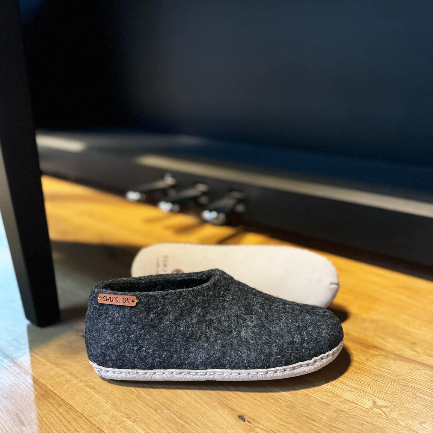 Uldhjemmesko (100% ren uld) - Model Koks m/sål i skind - Dansk Design fra SHUS