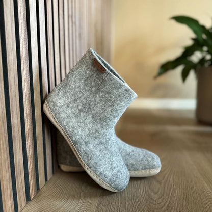 Uldstøvle (100% ren uld) - Model Grå m/sål i skind - Dansk Design fra SHUS