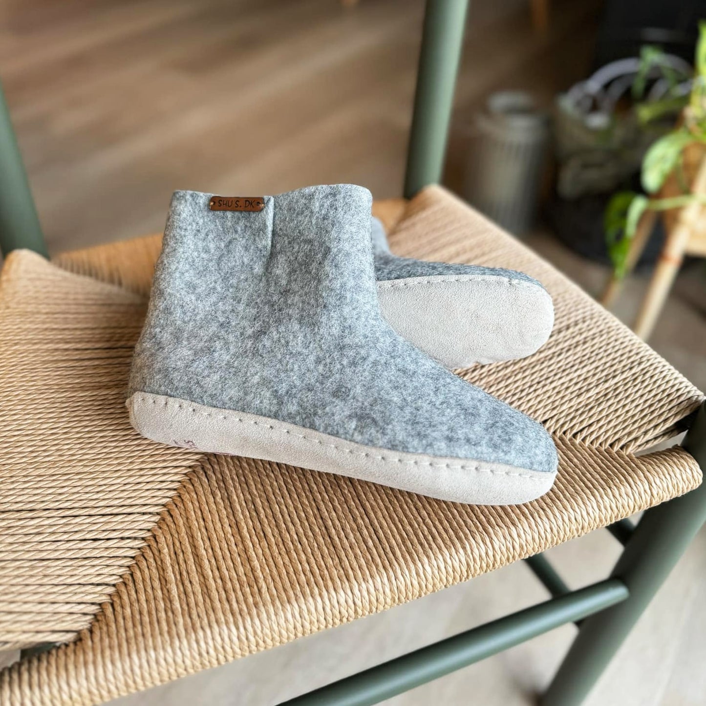Uldstøvle (100% ren uld) - Model Grå m/sål i skind - Dansk Design fra SHUS