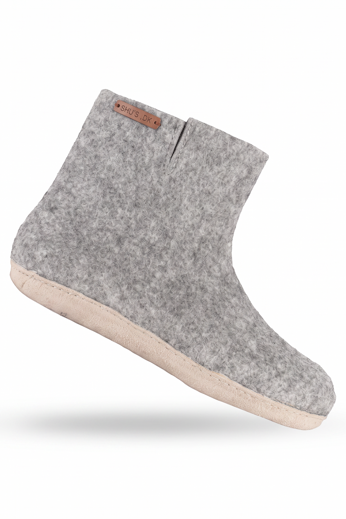 SHUS.dk håndlavet grå uldstøvle i 100% ren uld med slidstærk ruskindssål og dansk design.