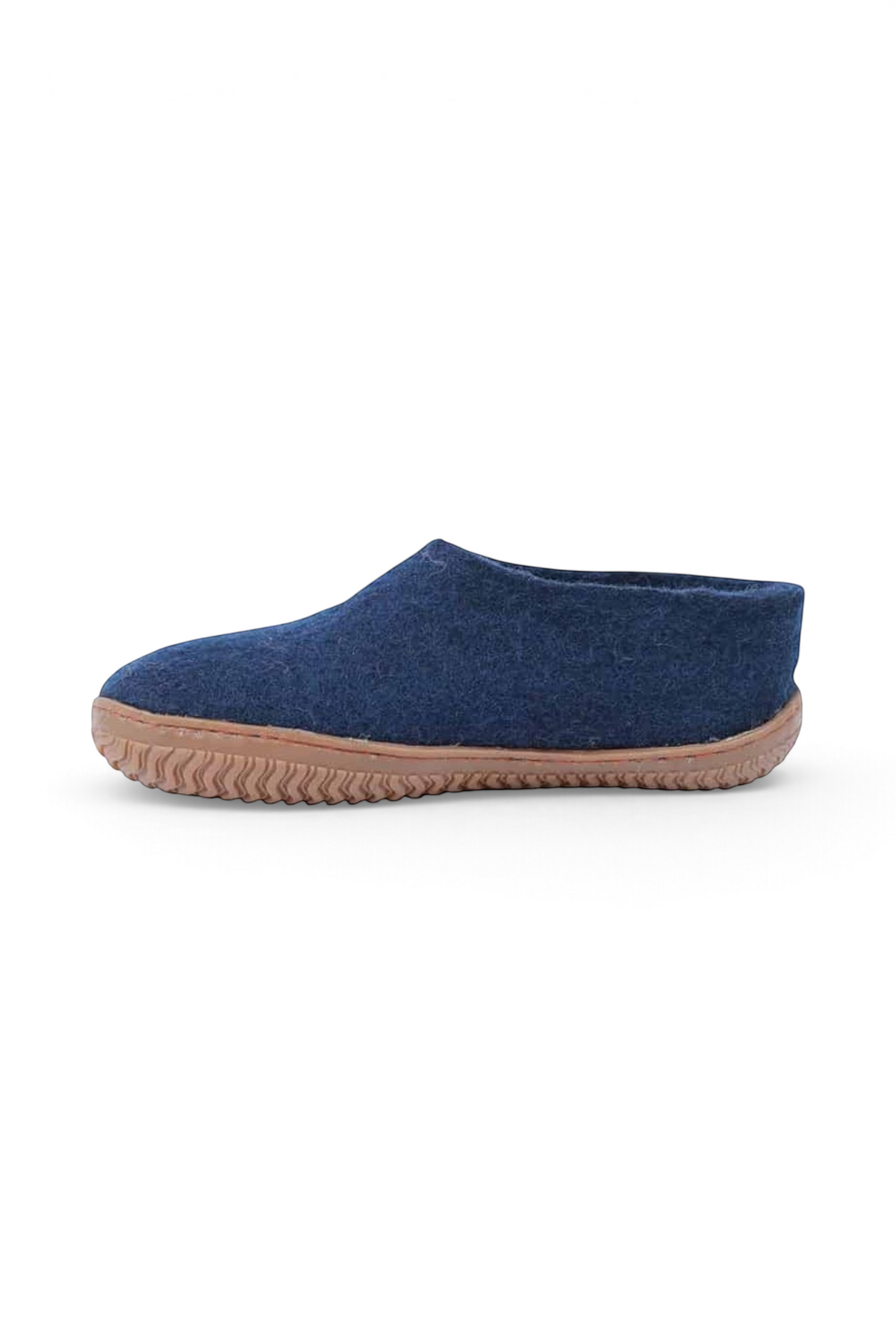 Håndlavede sutsko med gummisål fra SHUS – dansk design, højt skaft, ideel til vinterkomfort og stil.